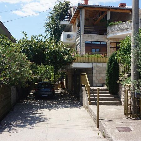 Apartments Bozic トレビニエ エクステリア 写真