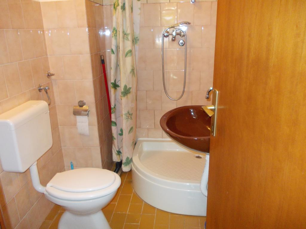 Apartments Bozic トレビニエ エクステリア 写真