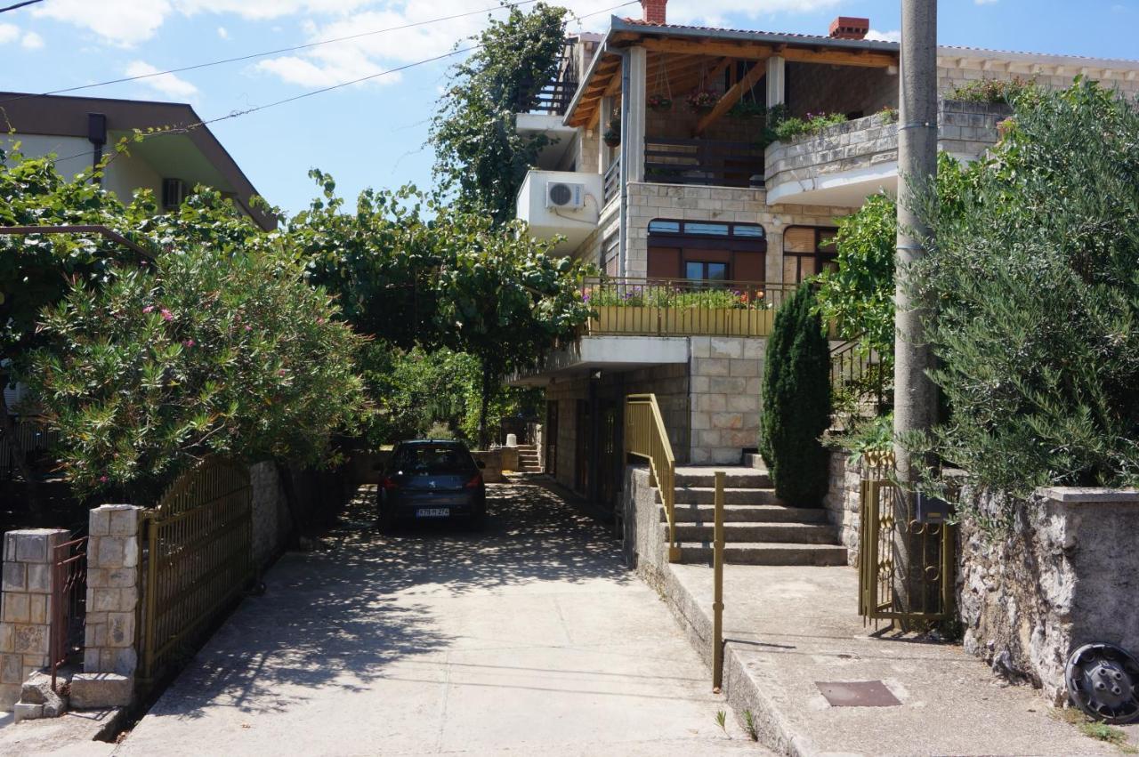 Apartments Bozic トレビニエ エクステリア 写真