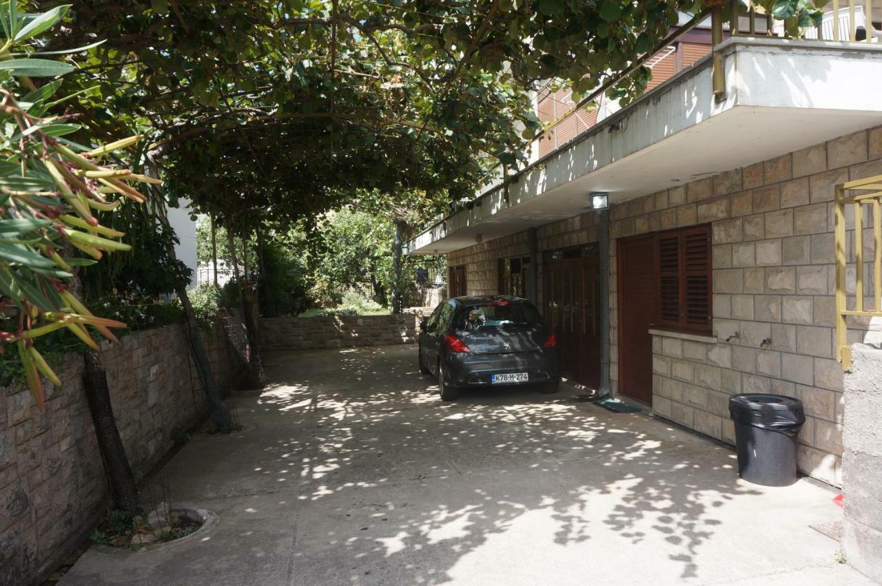 Apartments Bozic トレビニエ エクステリア 写真